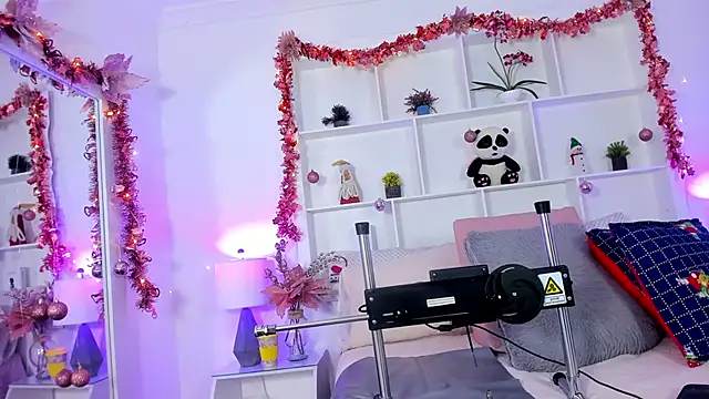 Jenifer Diaz online show from 5, 12, 2024