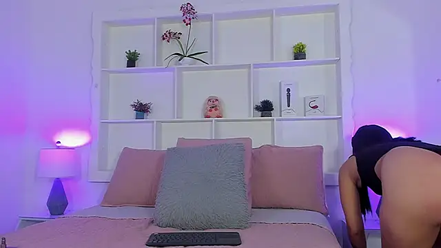 Jenifer Diaz online show from 24, 2, 2026