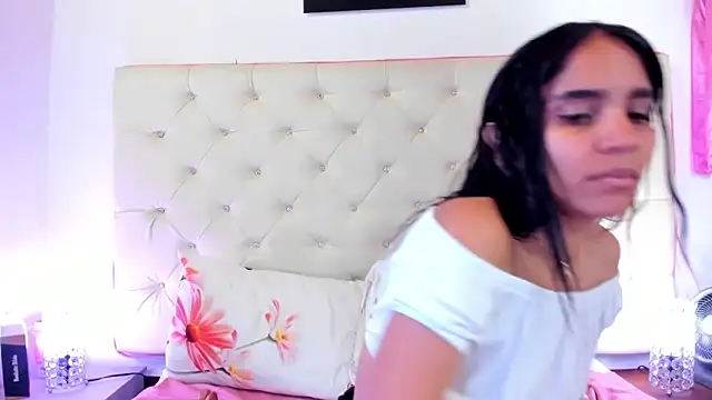 sophie pariss online show from 12, 2, 2025