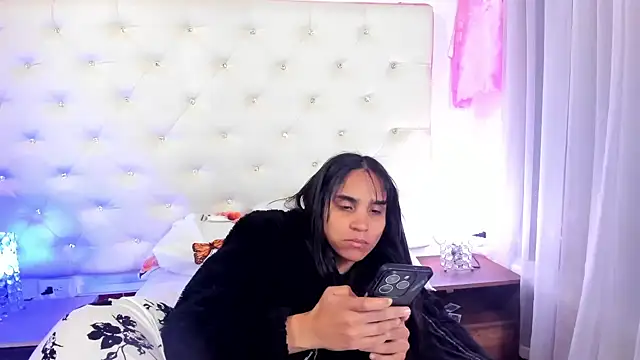 sophie pariss online show from 27, 2, 2025