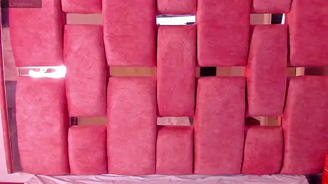 sophie pariss online show from 21, 3, 2025