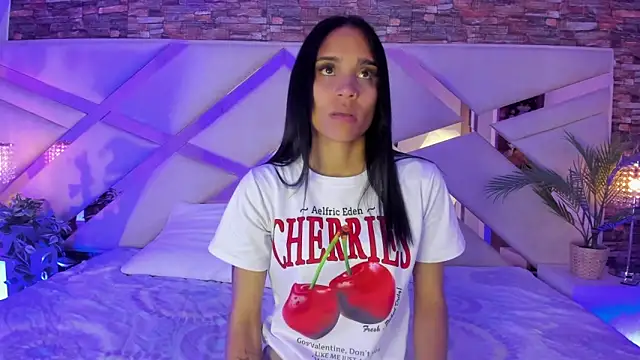 sophie pariss online show from 18, 1, 2026