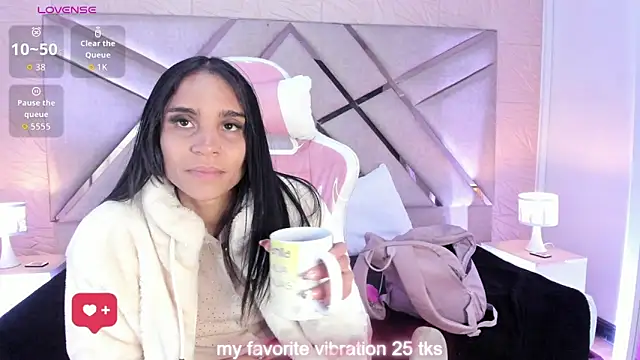 Snapshot of sophie_pariss chatting on 28, 3, 2026 sophie pariss online show from 28, 3, 2026