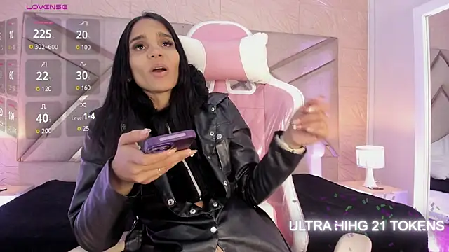 Snapshot of sophie_pariss chatting on 30, 3, 2026 sophie pariss online show from 30, 3, 2026