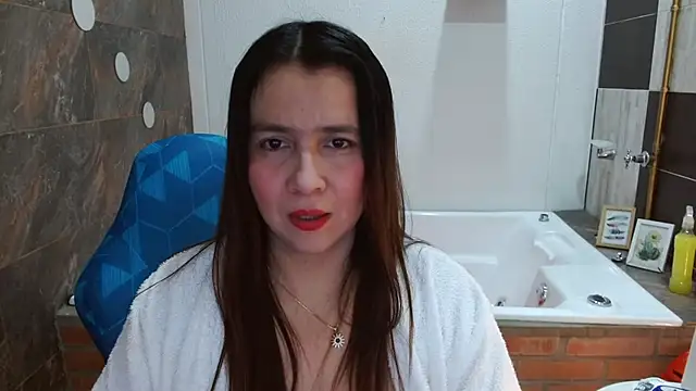 Snapshot of Heidy_Wells chatting on 15, 2, 2026 Heidy Wells online show from 15, 2, 2026