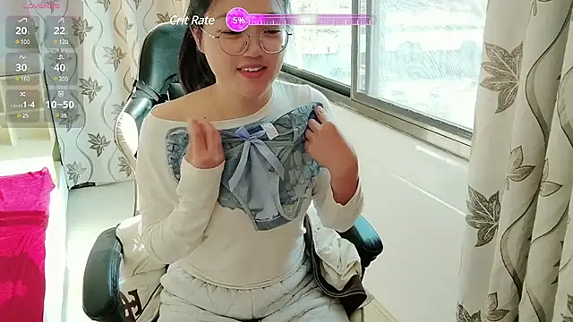 Snapshot of luoxuwen chatting on 29, 12, 2024 luoxuwen online show from 29, 12, 2024