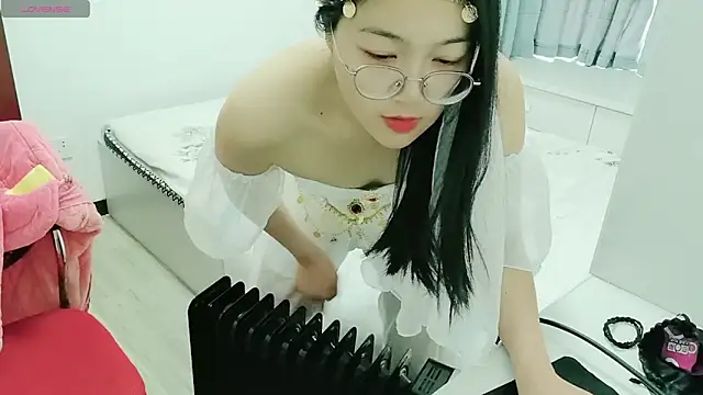 Snapshot of luoxuwen chatting on 15, 1, 2025 luoxuwen online show from 15, 1, 2025