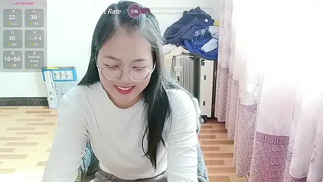 Snapshot of luoxuwen chatting on 7, 2, 2025 luoxuwen online show from 7, 2, 2025