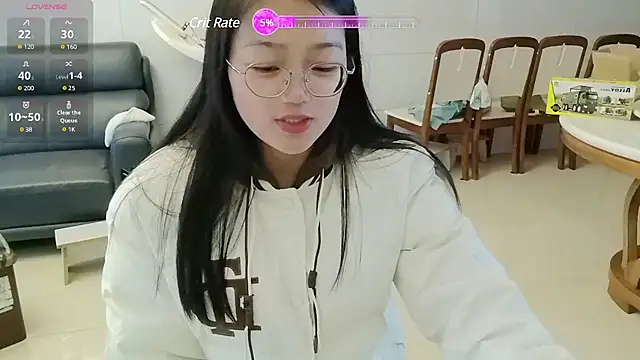 Snapshot of luoxuwen chatting on 12, 2, 2025 luoxuwen online show from 12, 2, 2025