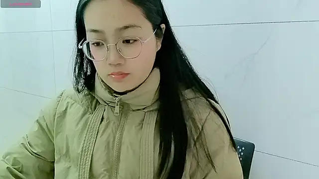 Snapshot of luoxuwen chatting on 27, 2, 2025 luoxuwen online show from 27, 2, 2025