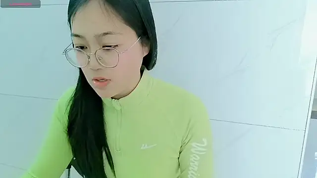 Snapshot of luoxuwen chatting on 28, 2, 2025 luoxuwen online show from 28, 2, 2025