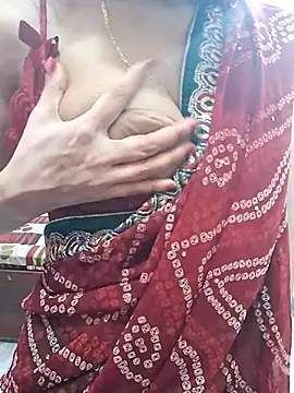 Snapshot of priya_sharma02 chatting on 4, 3, 2025 priya sharma02 online show from 4, 3, 2025