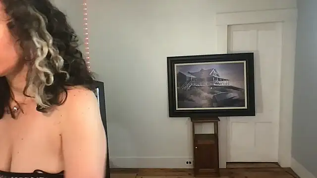 BonfireBonnie online show from 25, 9, 2025