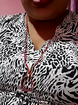 Snapshot of NepaliHotty chatting on 25, 10, 2025 NepaliHotty online show from 25, 10, 2025