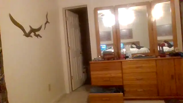 dcrick978 online show from 10, 9, 2025