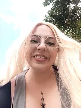 madelaine- online show from 13, 3, 2026