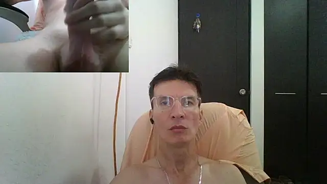 Snapshot of fieryloves chatting on 28, 12, 2024 fieryloves online show from 28, 12, 2024