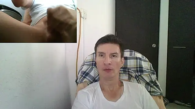 Snapshot of fieryloves chatting on 14, 1, 2025 fieryloves online show from 14, 1, 2025