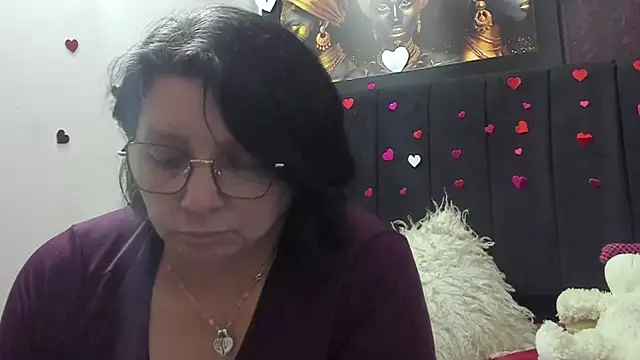 Evaaross 2345 online show from 7, 5, 2026