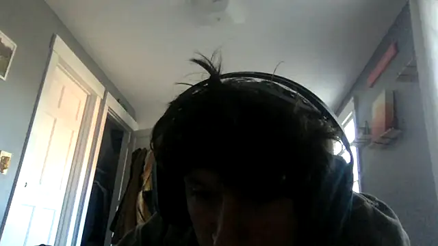 Snapshot of KittingGrappler chatting on 19, 11, 2025 KittingGrappler online show from 19, 11, 2025