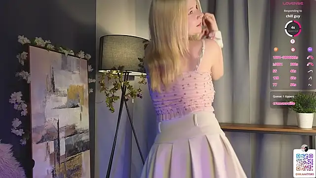 Snapshot of DaisyElmers chatting on 1, 2, 2025 DaisyElmers online show from 1, 2, 2025