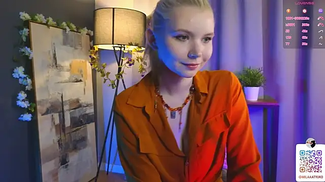 Snapshot of DaisyElmers chatting on 3, 2, 2025 DaisyElmers online show from 3, 2, 2025