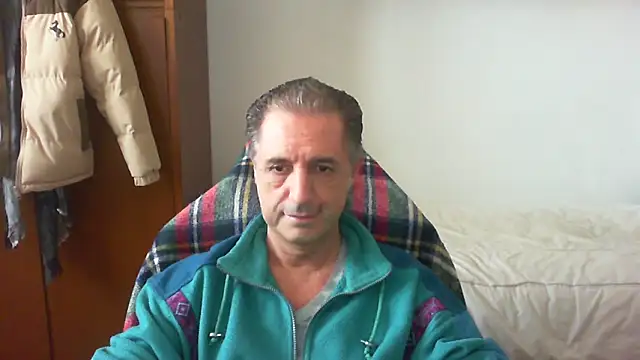 Snapshot of lliuk70mi chatting on 28, 3, 2026 lliuk70mi online show from 28, 3, 2026