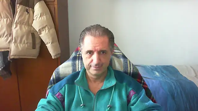 Snapshot of lliuk70mi chatting on 4, 4, 2026 lliuk70mi online show from 4, 4, 2026