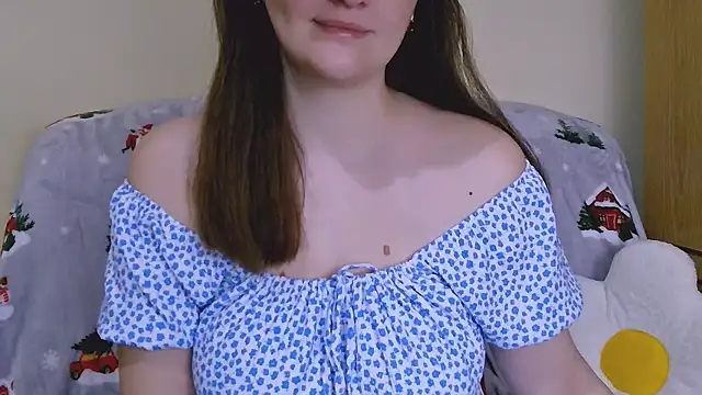 Snapshot of ChubbyMaia chatting on 2, 1, 2025 ChubbyMaia online show from 2, 1, 2025