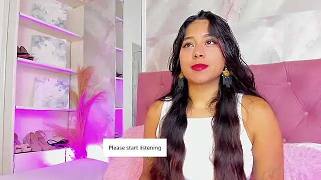 Snapshot of AnnaQueen_ chatting on 13, 10, 2025 AnnaQueen online show from 13, 10, 2025