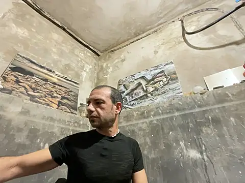 FotografoPollon online show from 4, 2, 2025