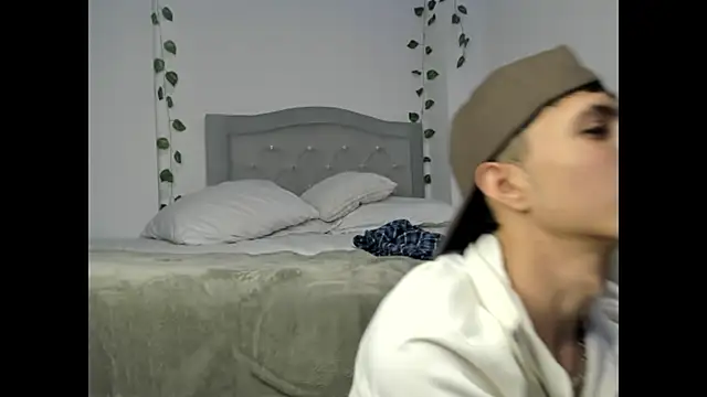 Justyn Ross online show from 3, 2, 2026