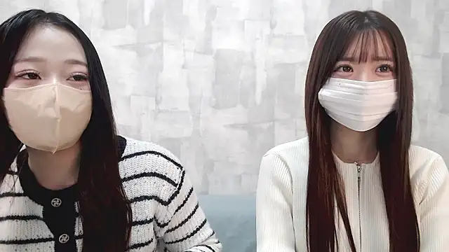 LOVE MOMO LOVE online show from 15, 9, 2025