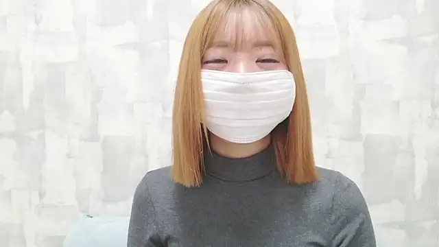 LOVE MOMO LOVE online show from 3, 2, 2026