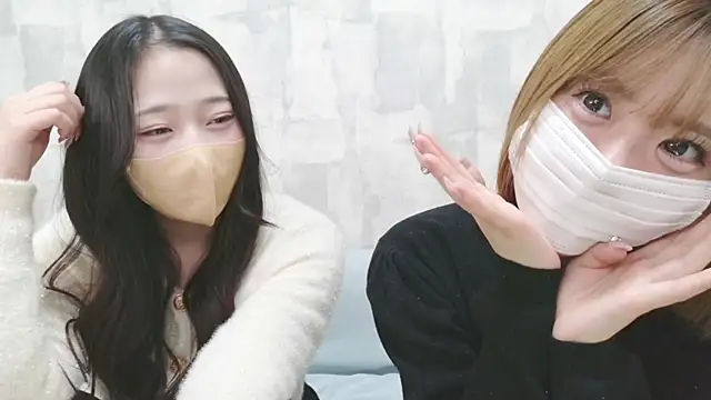 Snapshot of LOVE_MOMO_LOVE chatting on 7, 4, 2026 LOVE MOMO LOVE online show from 7, 4, 2026