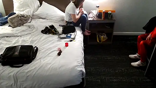 EatMyCake831 online show from 5, 3, 2025