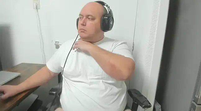 BigromeoXX online show from 16, 1, 2025