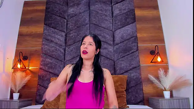 DulceAurora   online show from 5, 3, 2025