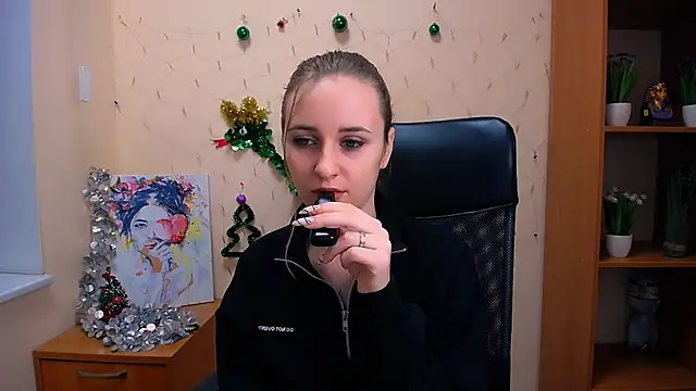  Nicole new online show from 14, 12, 2024