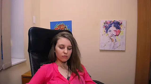 Nicole new online show from 25, 2, 2025