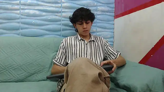 Snapshot of Felipe_Browns chatting on 22, 12, 2024 Felipe Browns online show from 22, 12, 2024