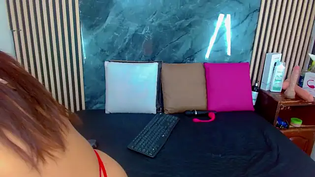 Snapshot of Isalombardi chatting on 26, 2, 2025 Isalombardi online show from 26, 2, 2025