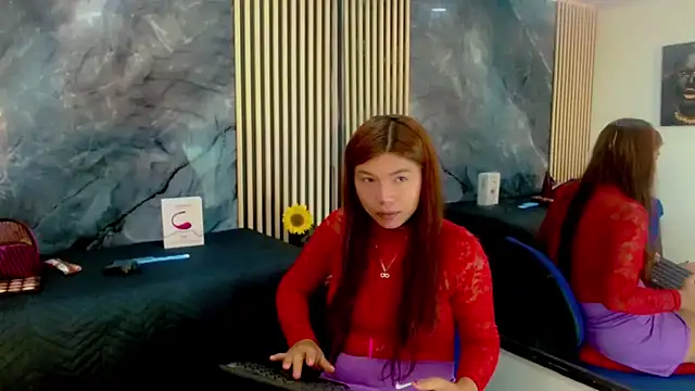 Snapshot of Isalombardi chatting on 13, 3, 2025 Isalombardi online show from 13, 3, 2025