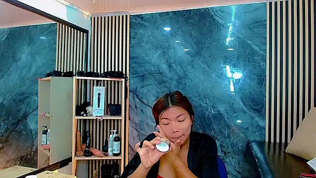 Snapshot of Isalombardi chatting on 21, 10, 2025 Isalombardi online show from 21, 10, 2025