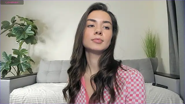 Snapshot of NicoleLuv chatting on 2, 2, 2025 NicoleLuv online show from 2, 2, 2025