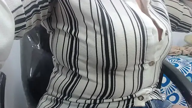 Snapshot of sexy_lady_0 chatting on 4, 3, 2025 sexy lady 0 online show from 4, 3, 2025