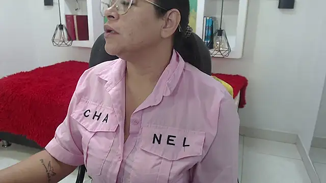 Snapshot of sexy_lady_0 chatting on 29, 9, 2025 sexy lady 0 online show from 29, 9, 2025