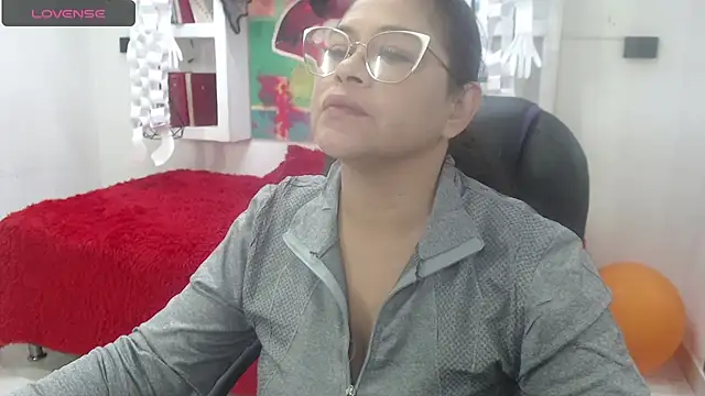 Snapshot of sexy_lady_0 chatting on 18, 10, 2025 sexy lady 0 online show from 18, 10, 2025