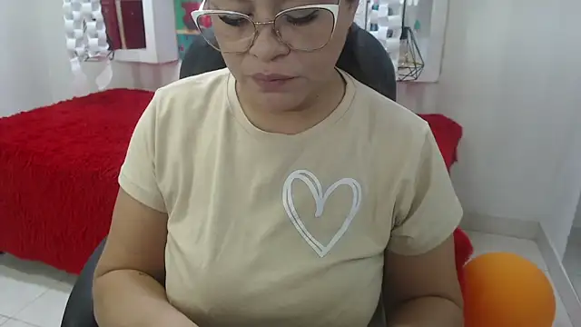 Snapshot of sexy_lady_0 chatting on 24, 10, 2025 sexy lady 0 online show from 24, 10, 2025