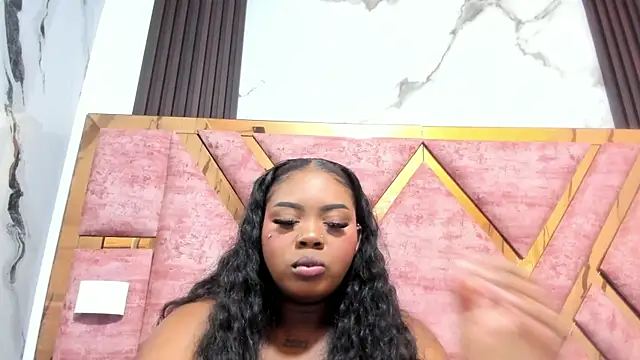 mia alvares online show from 9, 5, 2026